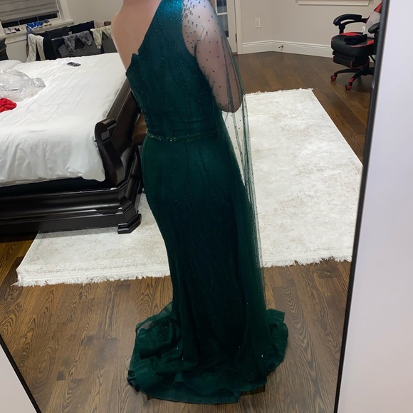 Couture custom gown!! - Picture 2 of 8